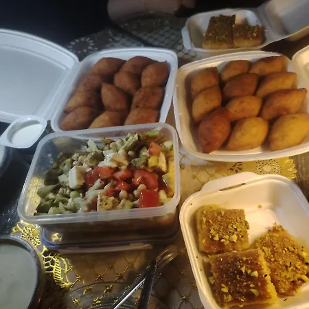 Family Or Friends * Κλουζ-Ναπόκα